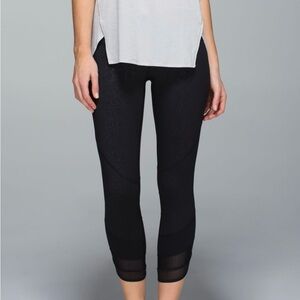 Lululemon emerge renewed 
crop black luxtreme dotted mesh leggings